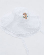 Load image into Gallery viewer, QUEEN HAT-WHITE
