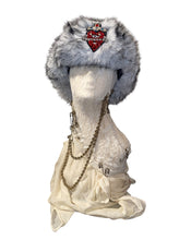 画像をギャラリービューアに読み込む, QUEEN  PYLON HAT-Wind
