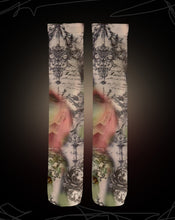 Load image into Gallery viewer, TEKITO-★ 命を大切にSOCKS
