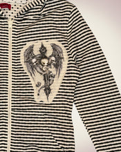 画像をギャラリービューアに読み込む, 反抗の勇者Hoodie Light＊Last one
